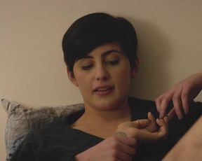 Celebrity Lesbian Video - Jacqueline Toboni, Kiersey Clemons nude - Easy S01E02 (2016) 