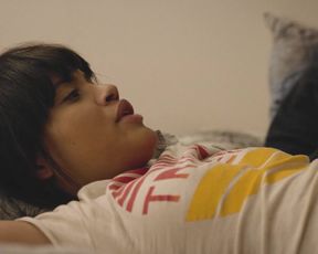 Celebrity Lesbian Video - Jacqueline Toboni, Kiersey Clemons nude - Easy S01E02 (2016) 