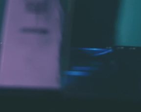 Michelle Williams nude - Blue Valentine (2010)