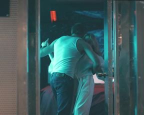 Michelle Williams nude - Blue Valentine (2010)