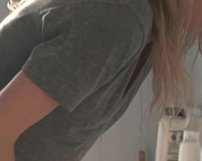 Michelle Williams nude - Blue Valentine (2010)