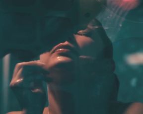 Michelle Williams nude - Blue Valentine (2010)