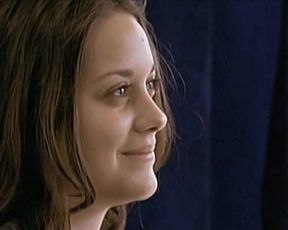 Marion Cotillard - Une Affaire Privee (2002)
