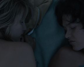 Celebs Paz de la Huerta, Dianna Agron nude - Bare (2015)