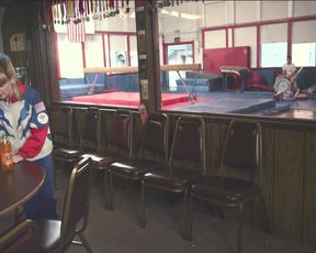 Michelle Derstine, Melissa Rauch - The Bronze (2015) (Sex, Gymnast, Nude, Pussy)