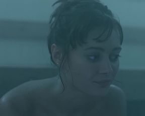 TV show scene Ella Purnell nude - Sweetbitter s02e01-02 (2019) 