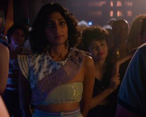 TV show scene Geena Davis nude - Glow s03e09 (2019) 