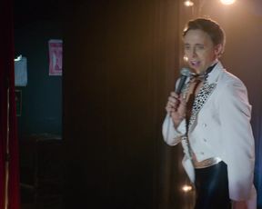 TV show scene Geena Davis nude - Glow s03e09 (2019) 