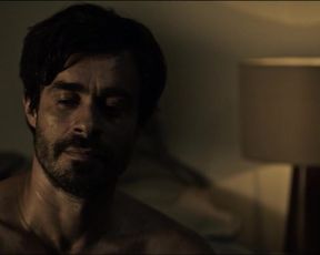 Naked scene Cinara Leal, Ethienne Estevam nude -  A Divisao s01e01 (2019) TV show nudity video