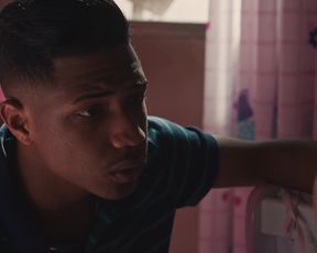 Naked scene Julia Yamaguchi nude - Sintonia s01e02 (2019) TV show nudity video