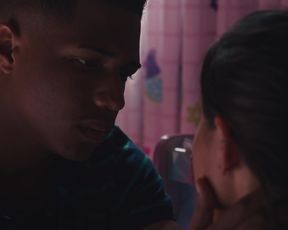 Naked scene Julia Yamaguchi nude - Sintonia s01e02 (2019) TV show nudity video