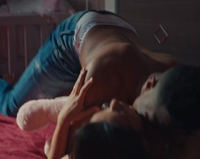 Naked scene Julia Yamaguchi nude - Sintonia s01e02 (2019) TV show nudity video