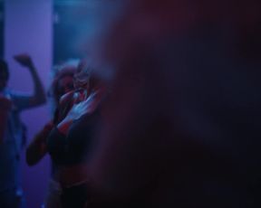 TV show scene Sydney Sweeney nude - Euphoria s01e06 (2019)