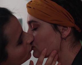 Actress Charlotte Allard, Marie Almosnino nude - Je suis une photo de nous (2019)