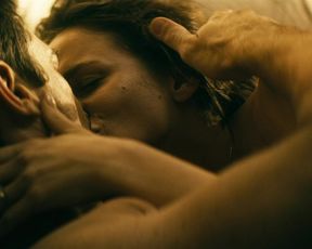 TV show scene Shantel VanSanten nude - The Boys s01e04 (2019) 