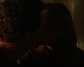 Naked scene Leila George, Emily Deschanel nude - Animal Kingdom s04e07 (2019) TV show nudity video