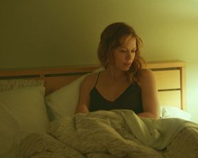 TV show scene Bethany Joy Lenz nude - Pearson s01e05 (2019) 