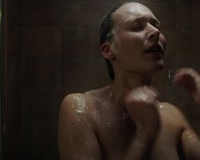 TV show scene Josefin Asplund nude - Himmelsdalen s01e03 (2019) 