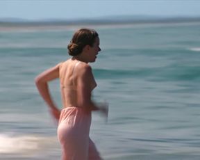 Sexy Laura Kajer nude - Badehotellet s06e01 (2019) 