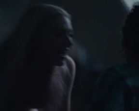 Celebrity Lesbian Video - Barbie Ferreira, Hunter Schafer, Alexa Demie nude - Euphoria s01e03 (2019)