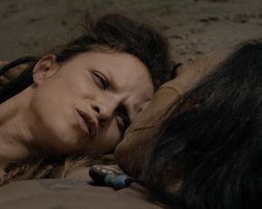 Actress Paulette Hernandez nude - Sitiados Mexico s01e07 (2019) Nudity and Sex in TV Show