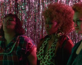 Sexy Britney Young nude - Glow s03e08 (2019) 