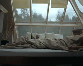 Naked scene Malgorzata Foremniak, Eliza Rycembel nude - Odwroceni. Ojcowie i corki s01e01-05 (2019) TV show nudity video