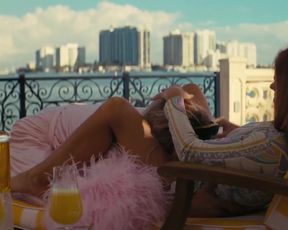 Hot actress Isla Fisher nude - The Beach Bum (2019) 