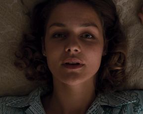 Celebrity Lesbian Video - Luise Heyer, Antje Traue nude - Dark s02e03 (2019) 