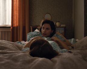 Celebrity Lesbian Video - Luise Heyer, Antje Traue nude - Dark s02e03 (2019) 