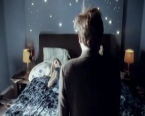 Smaragda Karydi nude - O kalyteros mou filos (2001)