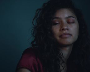 TV show scene Alexa Demie, Hunter Schafer nude - Euphoria s01e02 (2019) 