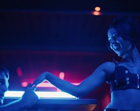 TV show scene Alexa Demie, Hunter Schafer nude - Euphoria s01e02 (2019) 