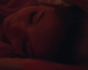 TV show scene Alexa Demie, Hunter Schafer nude - Euphoria s01e02 (2019) 