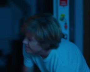 Ocean Michel, Alice Pol naked - Embrasse-moi! (2017)