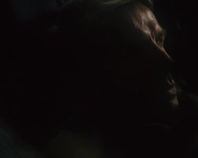 TV show scene Mathilde Irrmann naked - Bad Banks s01e06 (2018) 