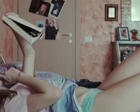 Marina Occhionero, Paola Calliari nude - L'eta imperfetta (2017)