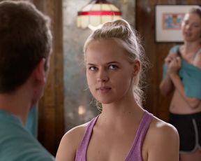 Actress Maddie McCormick naked - Shameless s09e09 (2019) Nudity and Sex in TV Show