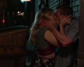 Actress Maddie McCormick naked - Shameless s09e09 (2019) Nudity and Sex in TV Show