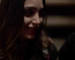 Naked scene Melissa Barrera naked - Vida s01e01 (2018) TV show nudity video