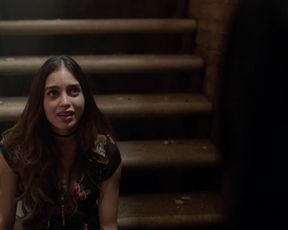 Naked scene Melissa Barrera naked - Vida s01e01 (2018) TV show nudity video