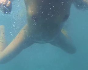 Catalina Aguayo naked  - Victoria (2015)