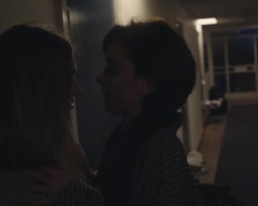 Theresa Hedelund, Sofie Torp nude - Bokser (2017)