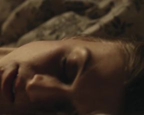 Theresa Hedelund, Sofie Torp nude - Bokser (2017)