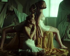 Naked scenes Madeline Brewer, Sarah Hay, Imogen Waterhouse nude - Braid (2018)