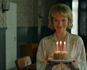 TV show scene Friederike Ott nude - Bella Germania s01e01 (2019) 