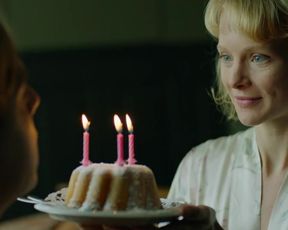 TV show scene Friederike Ott nude - Bella Germania s01e01 (2019) 