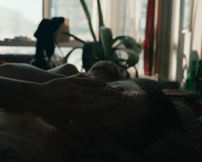 Naked scene Zoe Steinbrenner nude - Beat s01e01 (2018) TV show nudity video