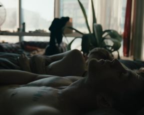 Naked scene Zoe Steinbrenner nude - Beat s01e01 (2018) TV show nudity video
