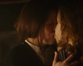 Anne Gleich, Isabella Jeschke nude - Der Dunkle Reigen (2017)